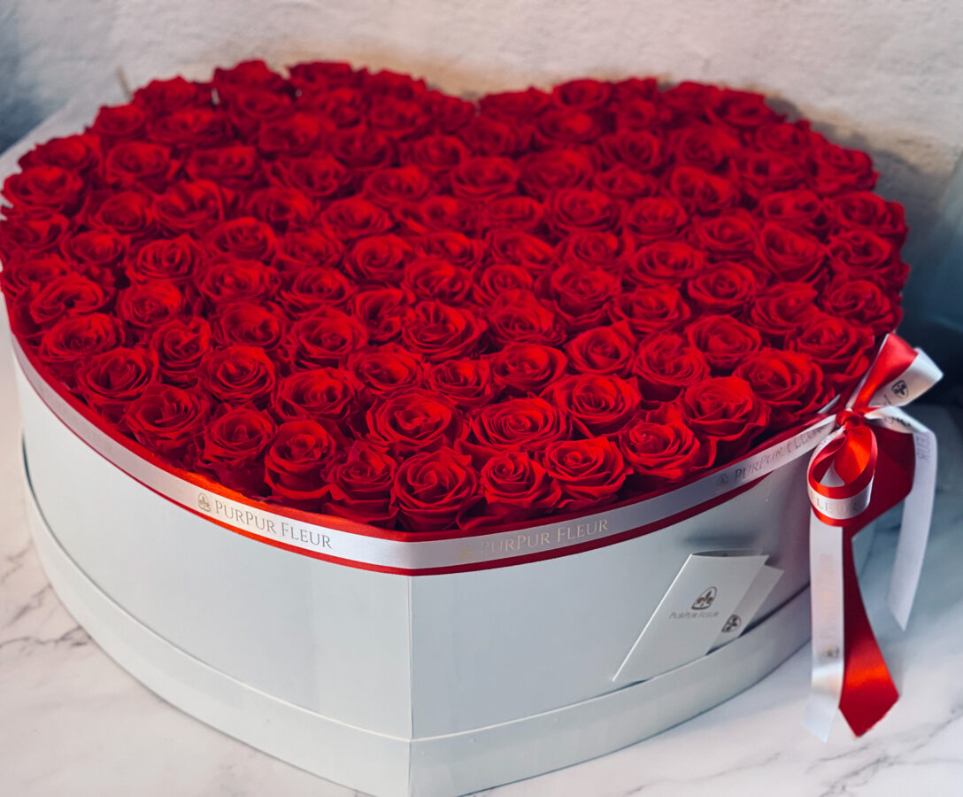 ⚜️Extra Large Heart Box with Forever Red Roses