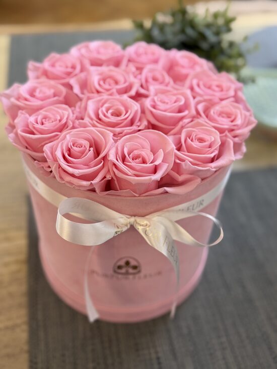 ⚜️ Pink Forever Roses in Pink Luxury box