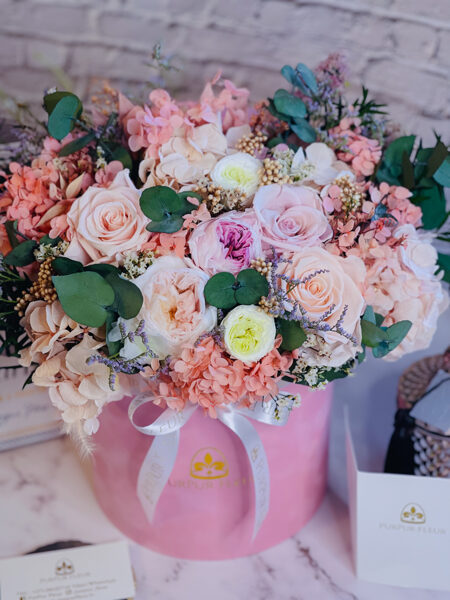 ⚜️ Pink Peony Rose Forever Flower Mix in Pink Luxury Box